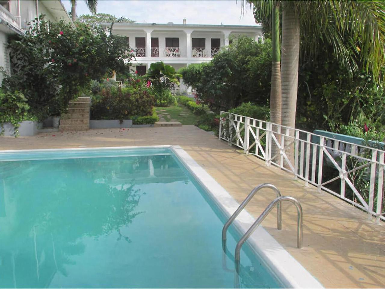 Paradise Brandon Hill Guest House Montego Bay Dış mekan fotoğraf